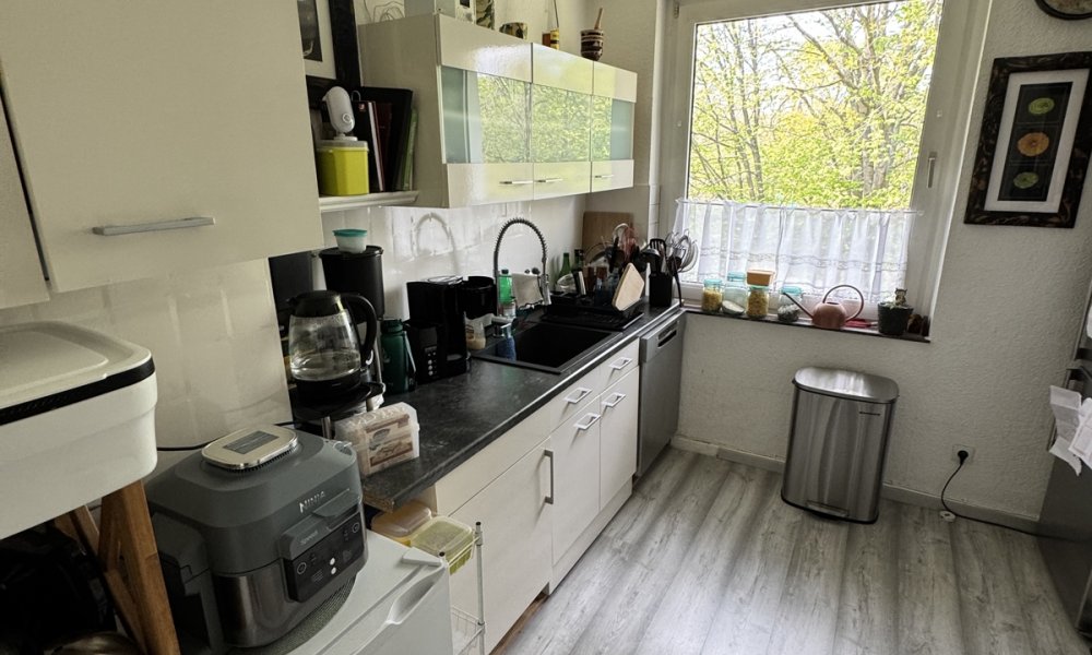 SHG+++ Schöne 3,5-Zimmerwohnung mit Balkon - Kernsanierte Fassade