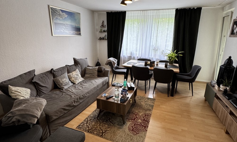 SHG+++ Schöne 3,5-Zimmerwohnung mit Balkon - Kernsanierte Fassade