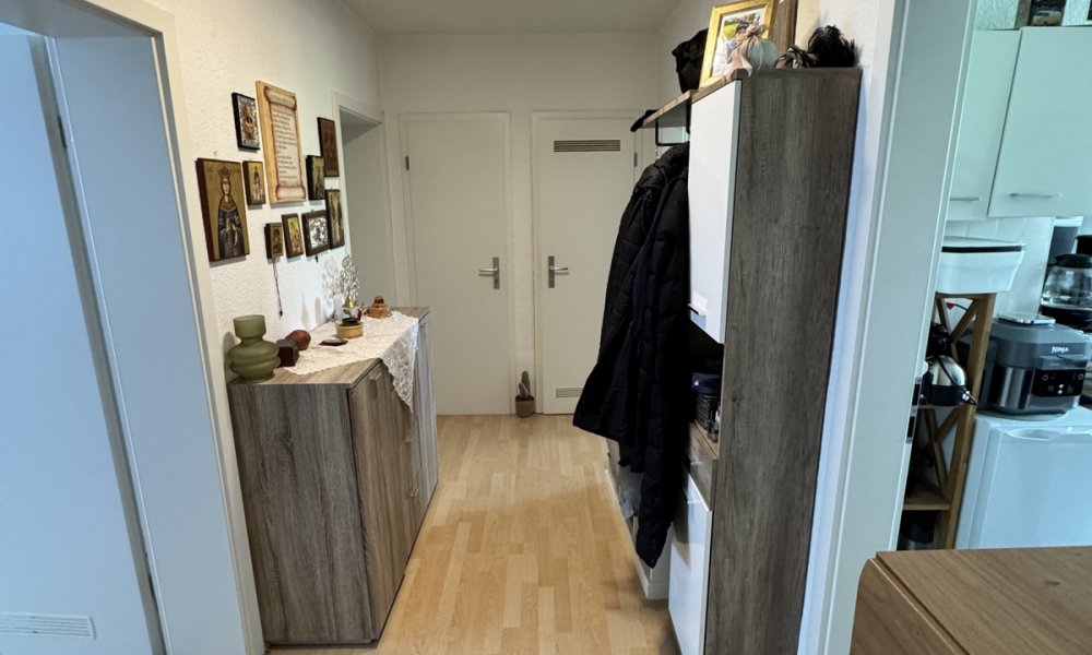 SHG+++ Schöne 3,5-Zimmerwohnung mit Balkon - Kernsanierte Fassade