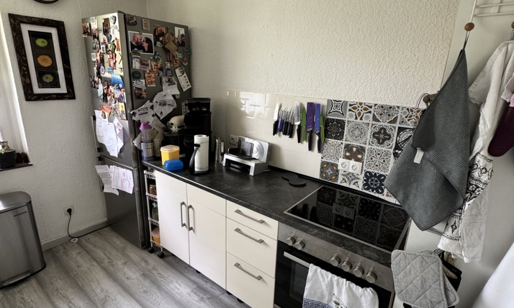 SHG+++ Schöne 3,5-Zimmerwohnung mit Balkon - Kernsanierte Fassade