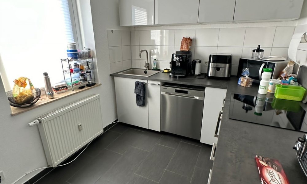 SHG+++ Kernsanierte 2,5-Zimmerwohnung mit Balkon ab sofort !