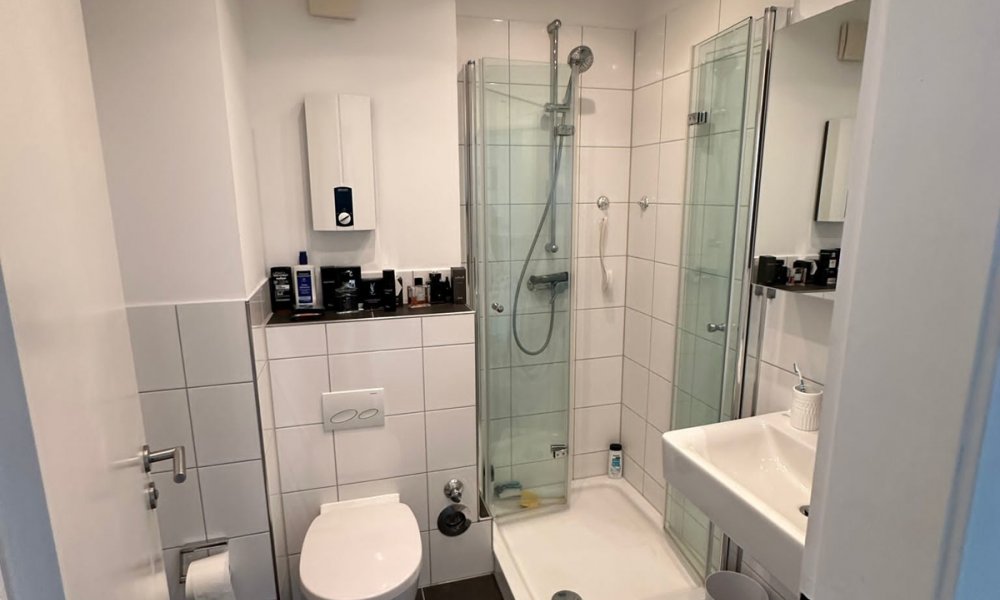 SHG+++ Kernsanierte 2,5-Zimmerwohnung mit Balkon ab sofort !