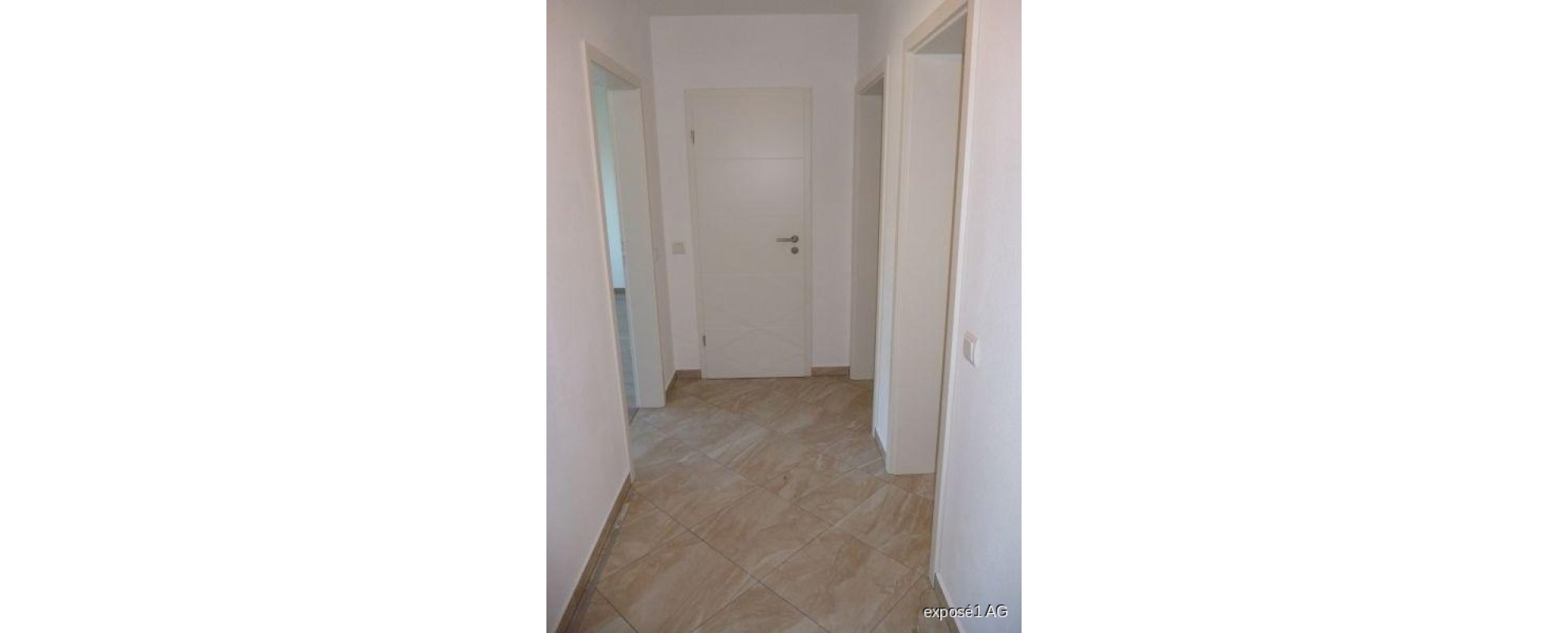 Flur Beispielbild andere Wohnung im Haus