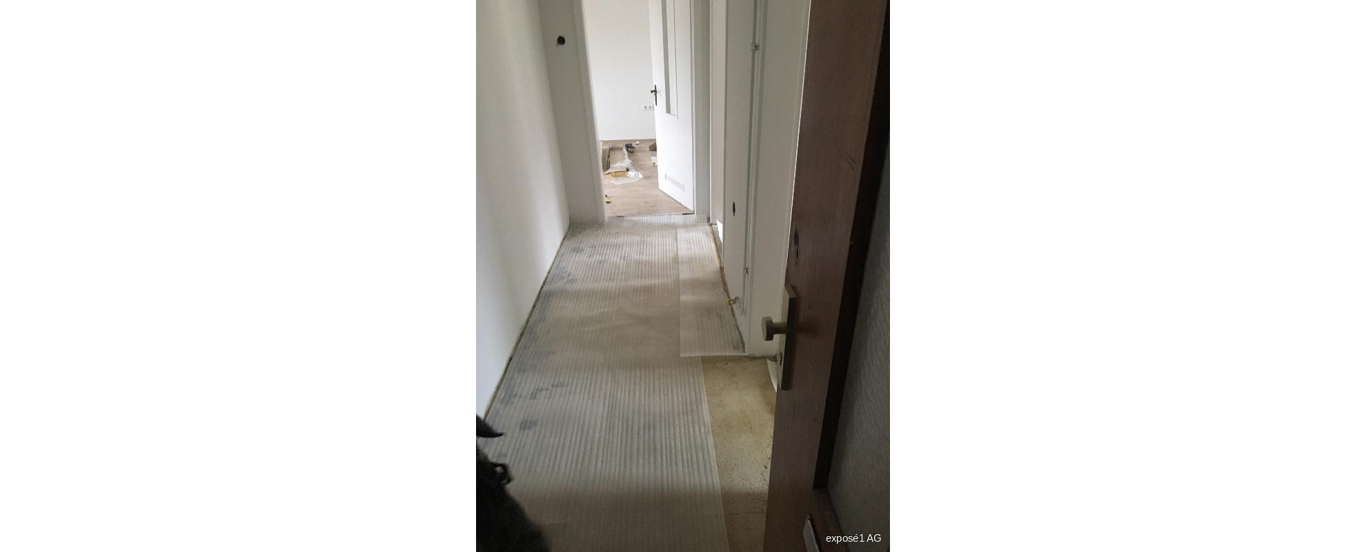 Flur (Beispielbild Nachbarwohnung)