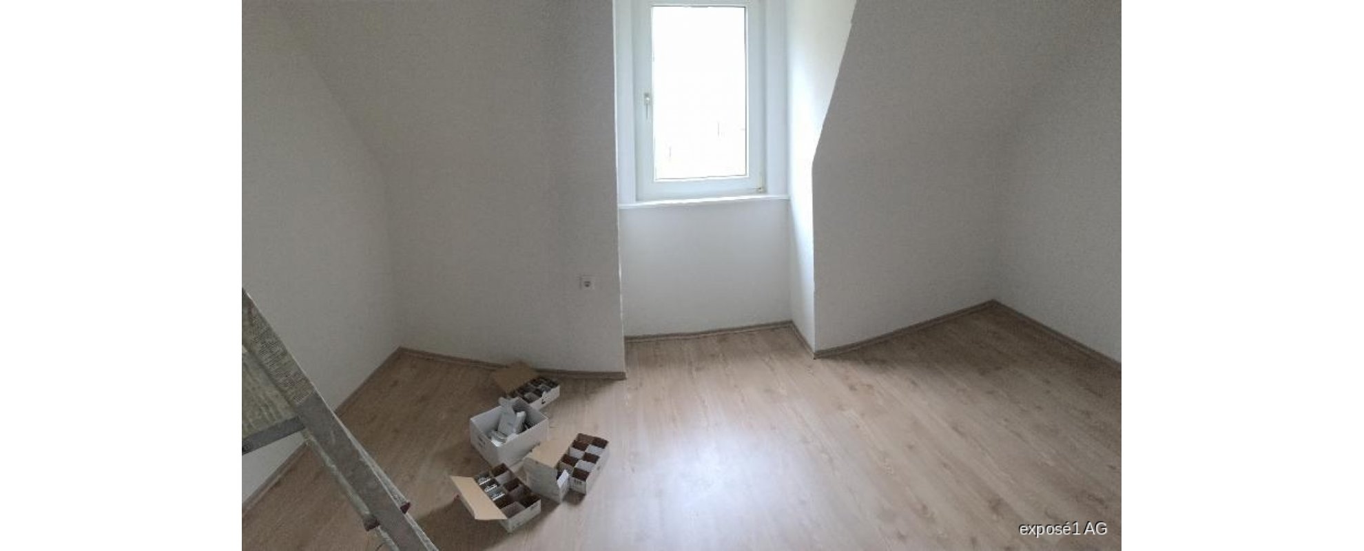 Zimmer (Beispielbild Nachbarwohnung)