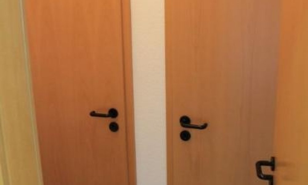 +++ expose1 - Schönes ruhiges Ladenlokal zu vermieten