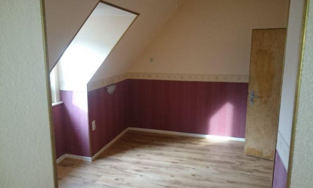 SHG+++ Gemütliche außergewöhnliche Dachgeschosswohnung in Eilpe zu vermieten