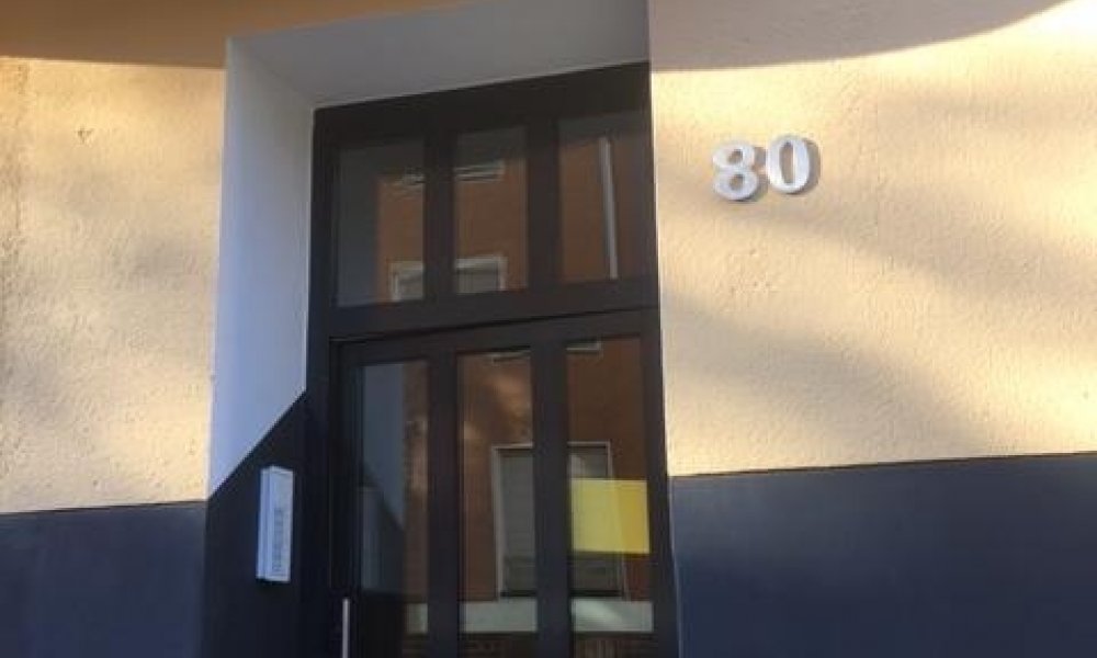 SHG++++ hochwertig sanierte und großzügige 4-Zimmer Wohnung im 1. OG zu vermieten