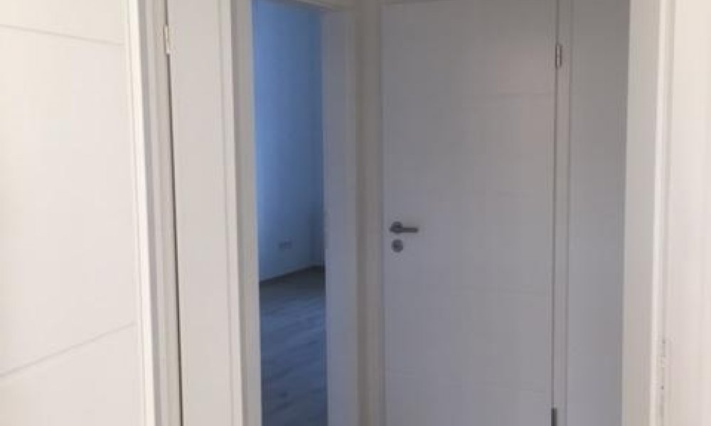 SHG++++ hochwertig sanierte und großzügige 4-Zimmer Wohnung im 1. OG zu vermieten
