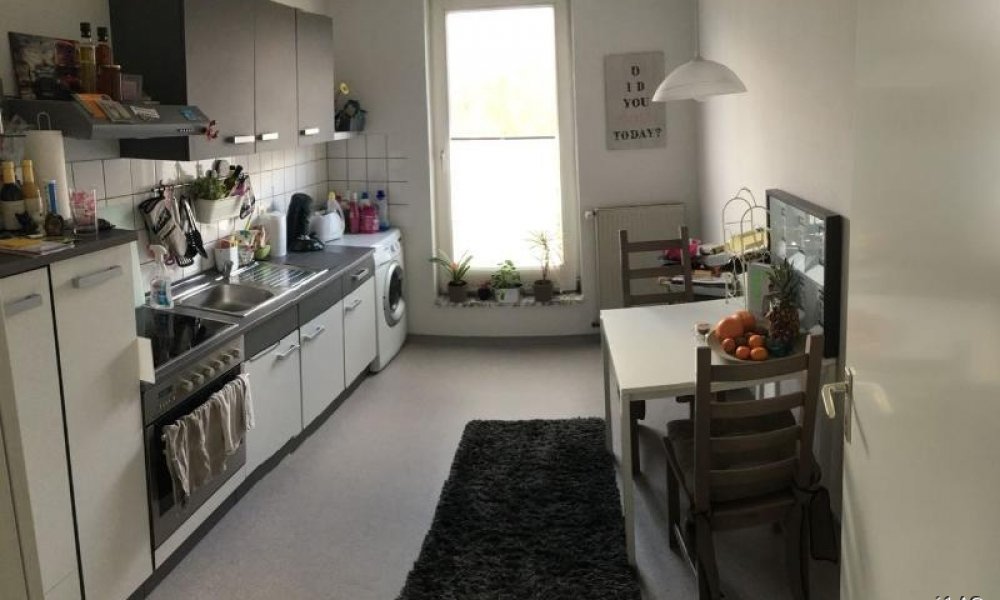 SHG+++ Schöne 2,5-Zimmerwohnung im DG mit kleinem Austritt/Loggia