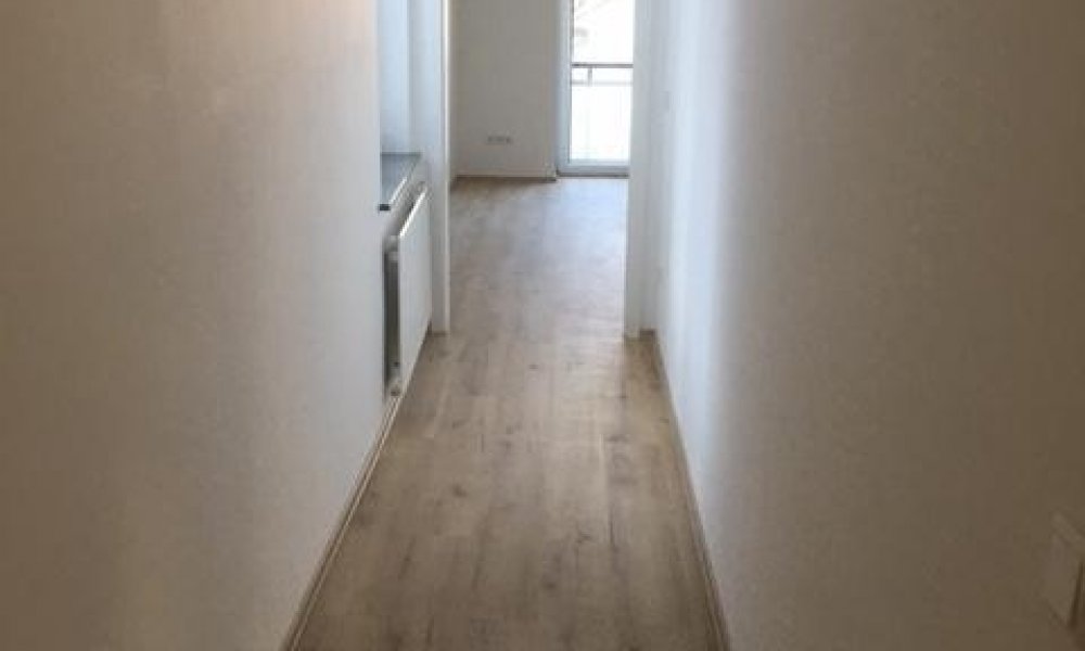 SHG++++ hochwertig sanierte und großzügige 4-Zimmer Wohnung im 2. OG zu vermieten