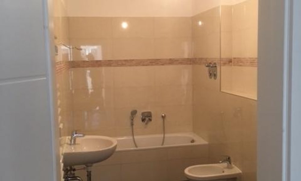 SHG++++ hochwertig sanierte und großzügige 4-Zimmer Wohnung im 3. OG zu vermieten