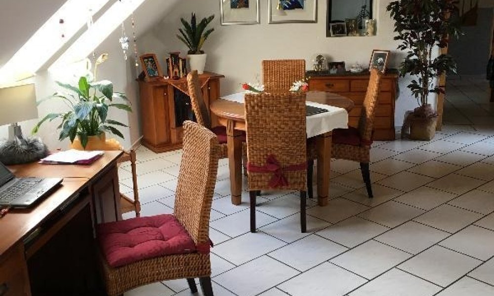 SHG+++ 4,5 Zimmer-Masionette-Wohnung mit Loggia