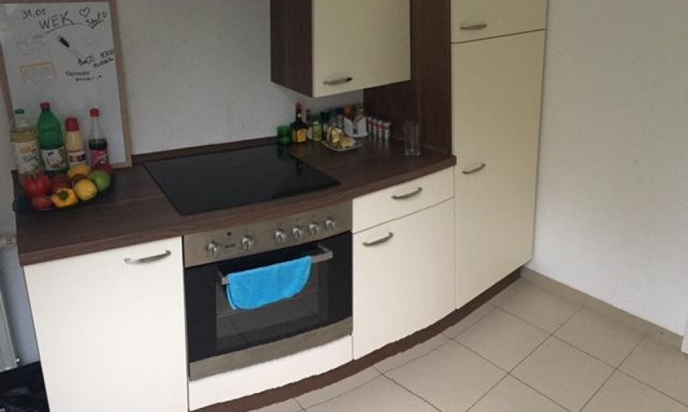 SHG+++ Vor kurzem renovierte und gemütliche Dachgeschosswohnung