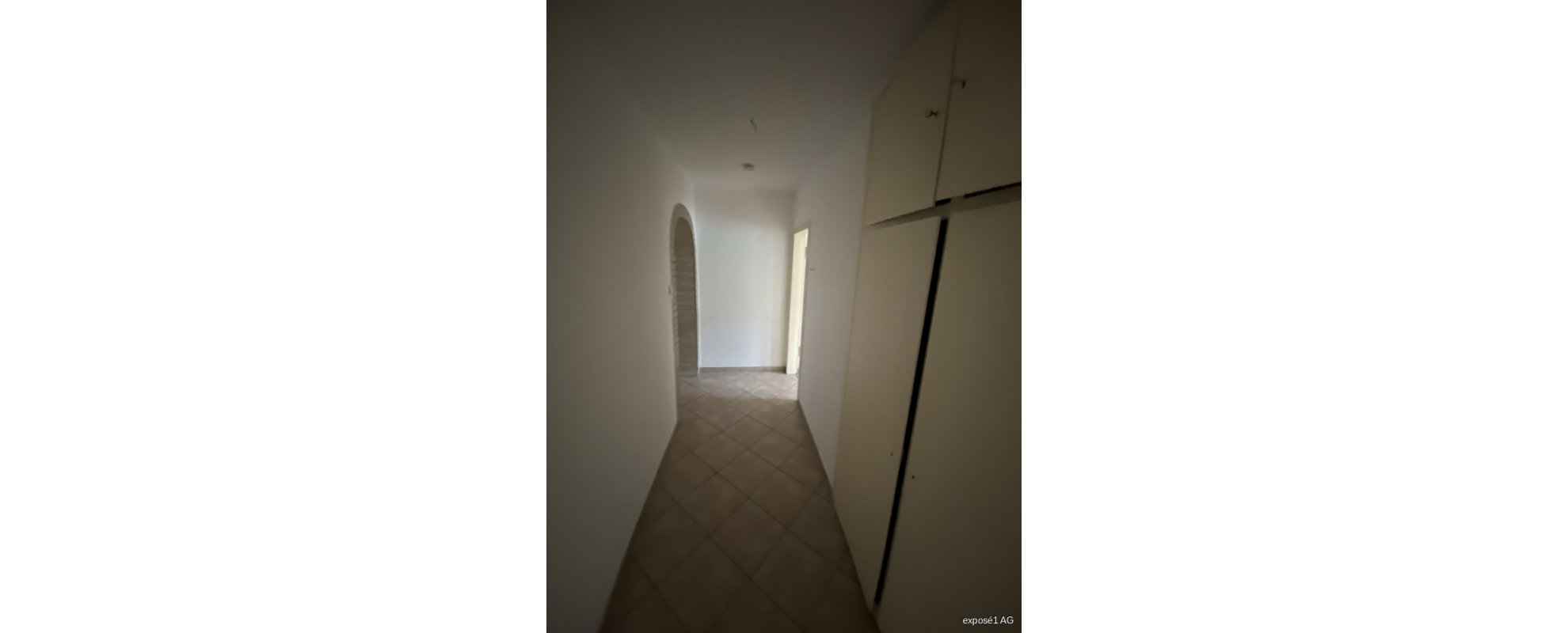 Flur mit Einbauschrank 