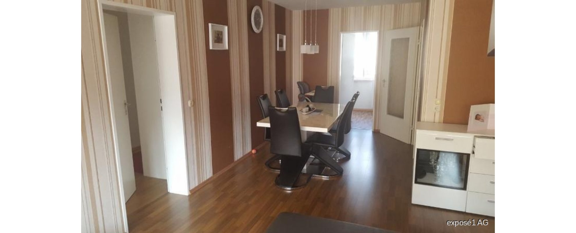 Essbereich im Wohnzimmer