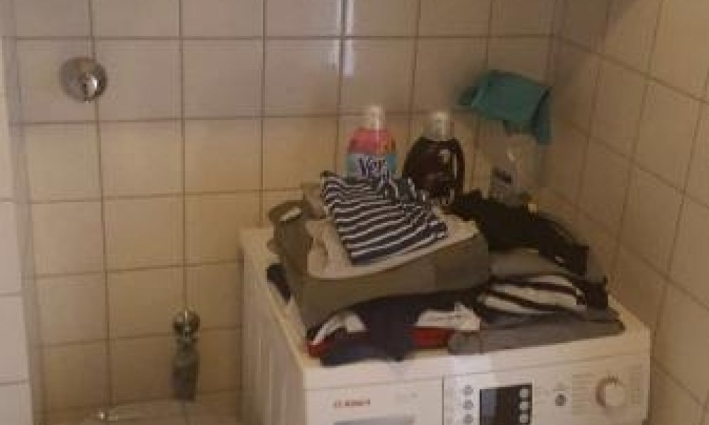 SHG+++ Wunderschöne Wohnung. Offen gestaltet mit Loggia und G-WC (Wohnberechtigungsschein notwendig)