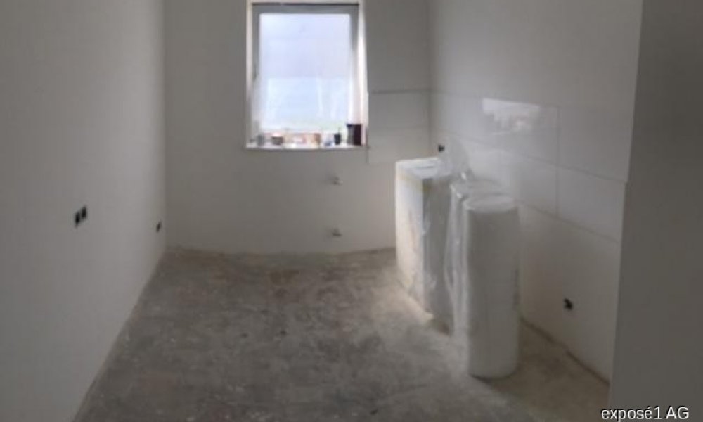 SHG+++ Kernsanierte 4,5 Zimmer Wohnung mit Gäste WC und Balkon