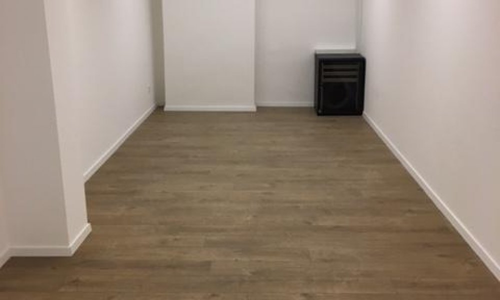 SHG+++ Großzügiges kernsaniertes Büro/Praxis in zentraler Lage