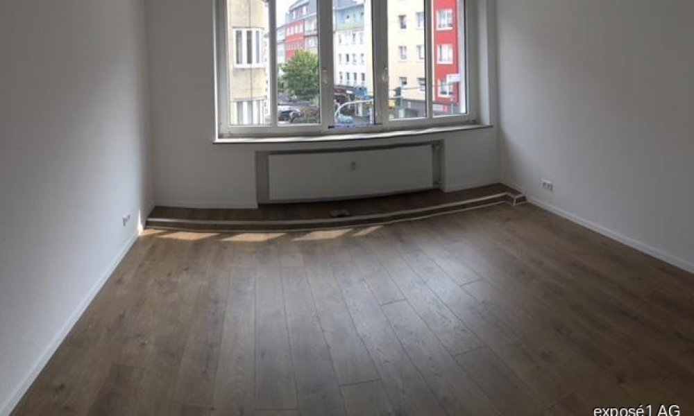 SHG+++ Großzügiges kernsaniertes Büro/Praxis in zentraler Lage