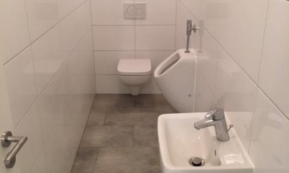 SHG+++ Großzügiges kernsaniertes Büro/Praxis in zentraler Lage