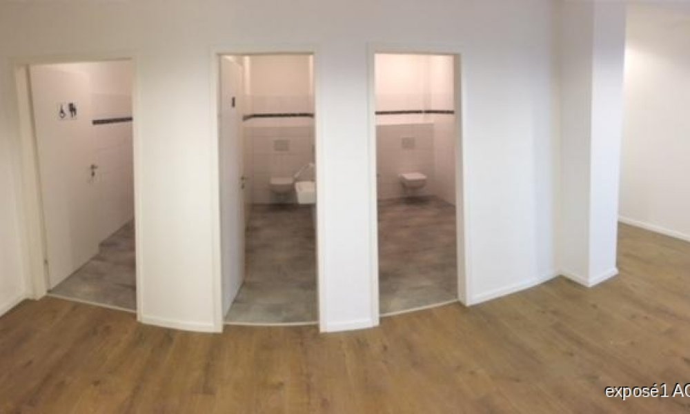 SHG+++ Großzügiges kernsaniertes Büro/Praxis in zentraler Lage