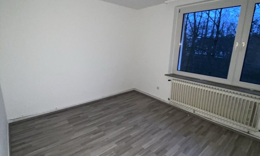 SHG+++ Schöne 3,5-Zimmerwohnung mit Balkon - Kernsanierte Fassade - Küche kann abgekauft werden