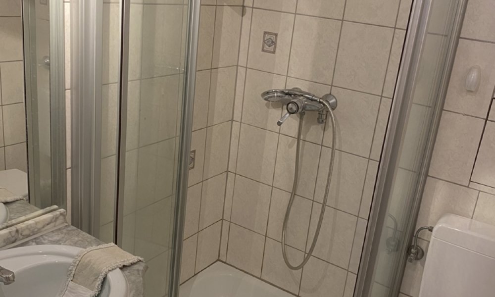 SHG+++ 2 Zimmerwohnung mit Küche