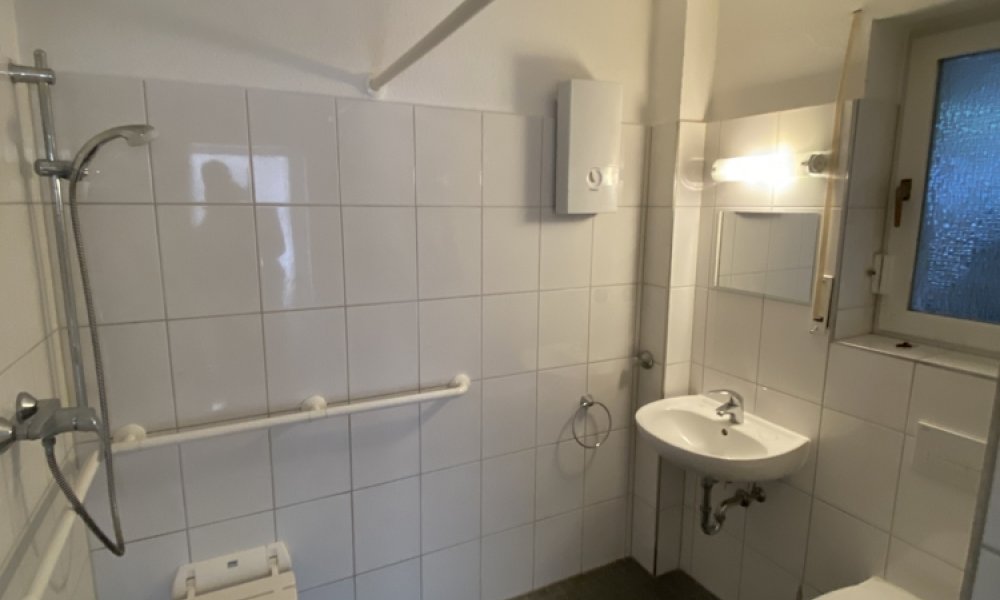 SHG+++ Schöne ebenerdige 2,5 Zimmer Wohnung mit Terasse