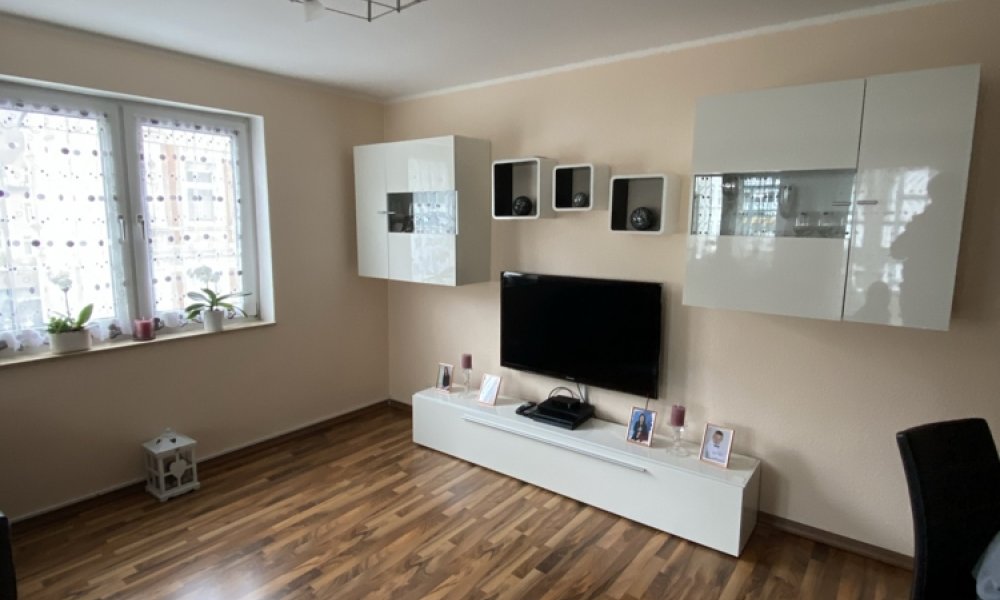 SHG+++ Schöne 4,5 Zimmer-Wohnung mit Balkon-Wintergarten - Wohnberechtigungsschein (WBS) notwendig