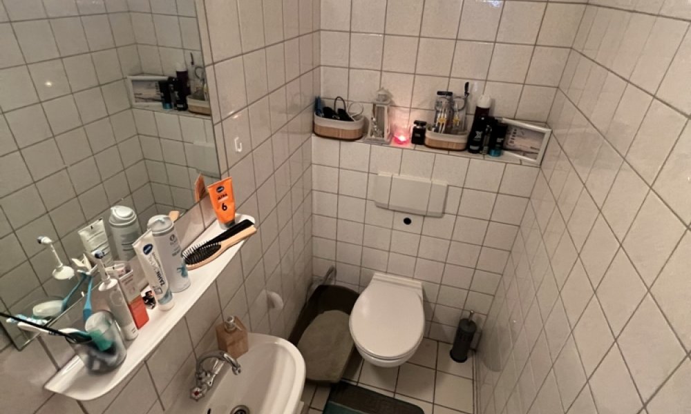 SHG+++ Schöne 4,5 Zimmer-Wohnung mit Balkon-Wintergarten - Wohnberechtigungsschein (WBS) notwendig