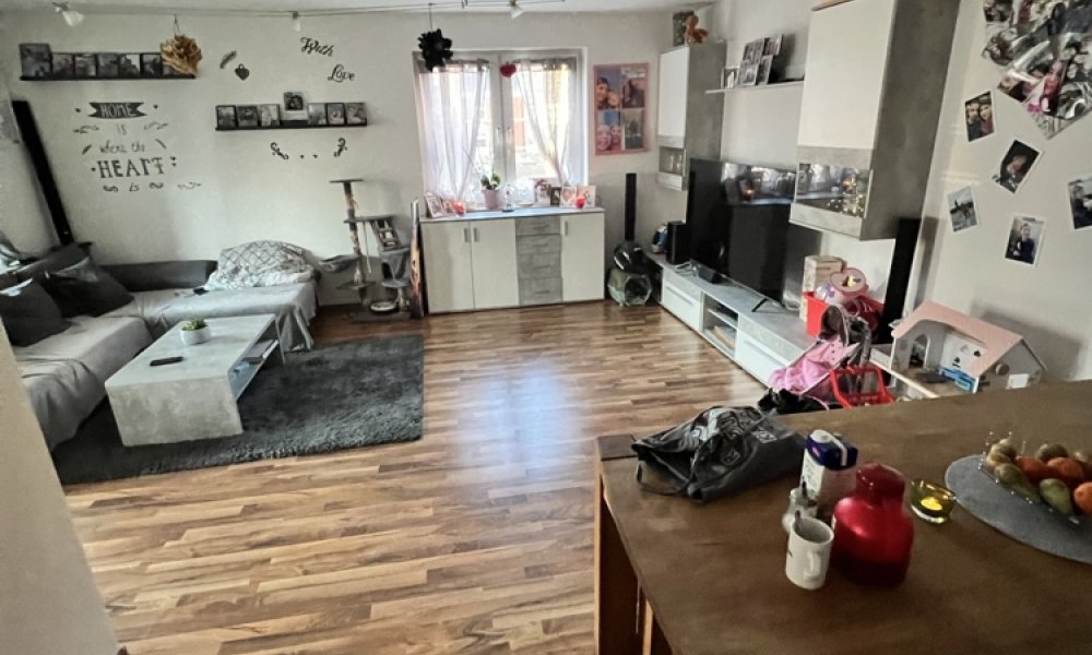SHG+++ Schöne 4,5 Zimmer-Wohnung mit Balkon-Wintergarten - Wohnberechtigungsschein (WBS) notwendig