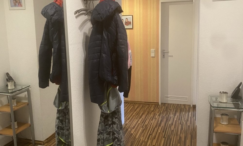 SHG+++ Schöne 4,5 Zimmer-Wohnung mit Balkon-Wintergarten - Wohnberechtigungsschein (WBS) notwendig