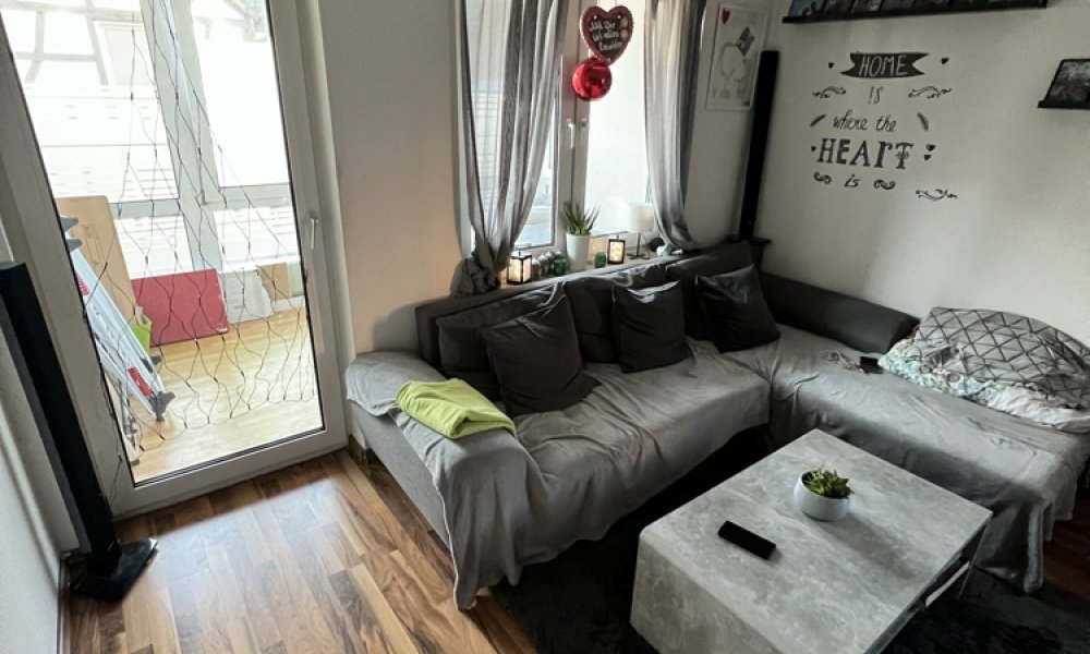 SHG+++ Schöne 4,5 Zimmer-Wohnung mit Balkon-Wintergarten - Wohnberechtigungsschein (WBS) notwendig