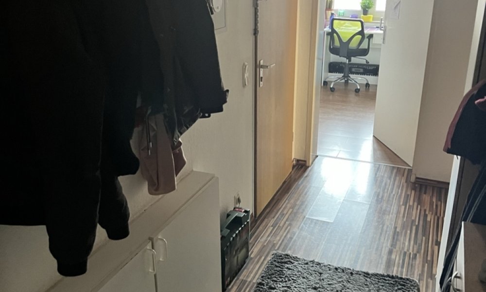 SHG+++ Schöne 4,5 Zimmer-Wohnung mit Balkon-Wintergarten - Wohnberechtigungsschein (WBS) notwendig