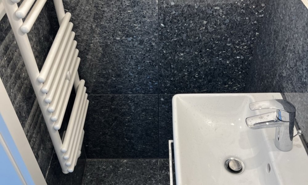 SHG+++ Attraktive DHH in Top-Lage - Kernsaniert und luxuriös ausgestattet